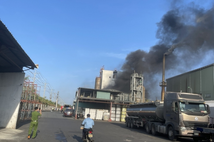 Đồng Nai: Cháy lớn ở khu công nghiệp Nhơn Trạch 2