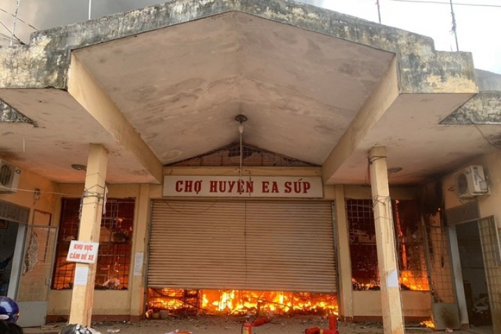 Vụ cháy chợ ở Đắk Lắk: Hệ thống bơm chữa cháy bị hỏng