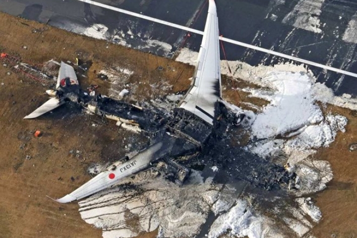 Vì sao máy bay Japan Airlines cháy mạnh mà không phát nổ?